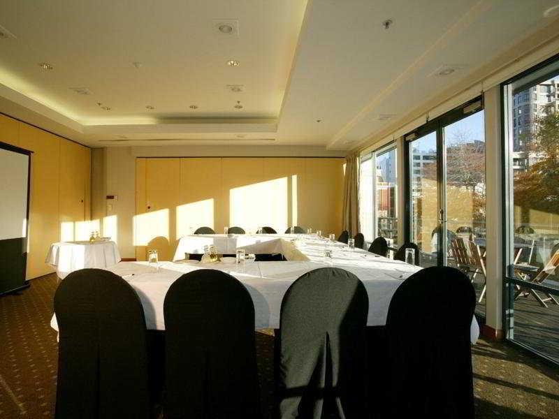 Copthorne Hotel Christchurch Central Екстериор снимка